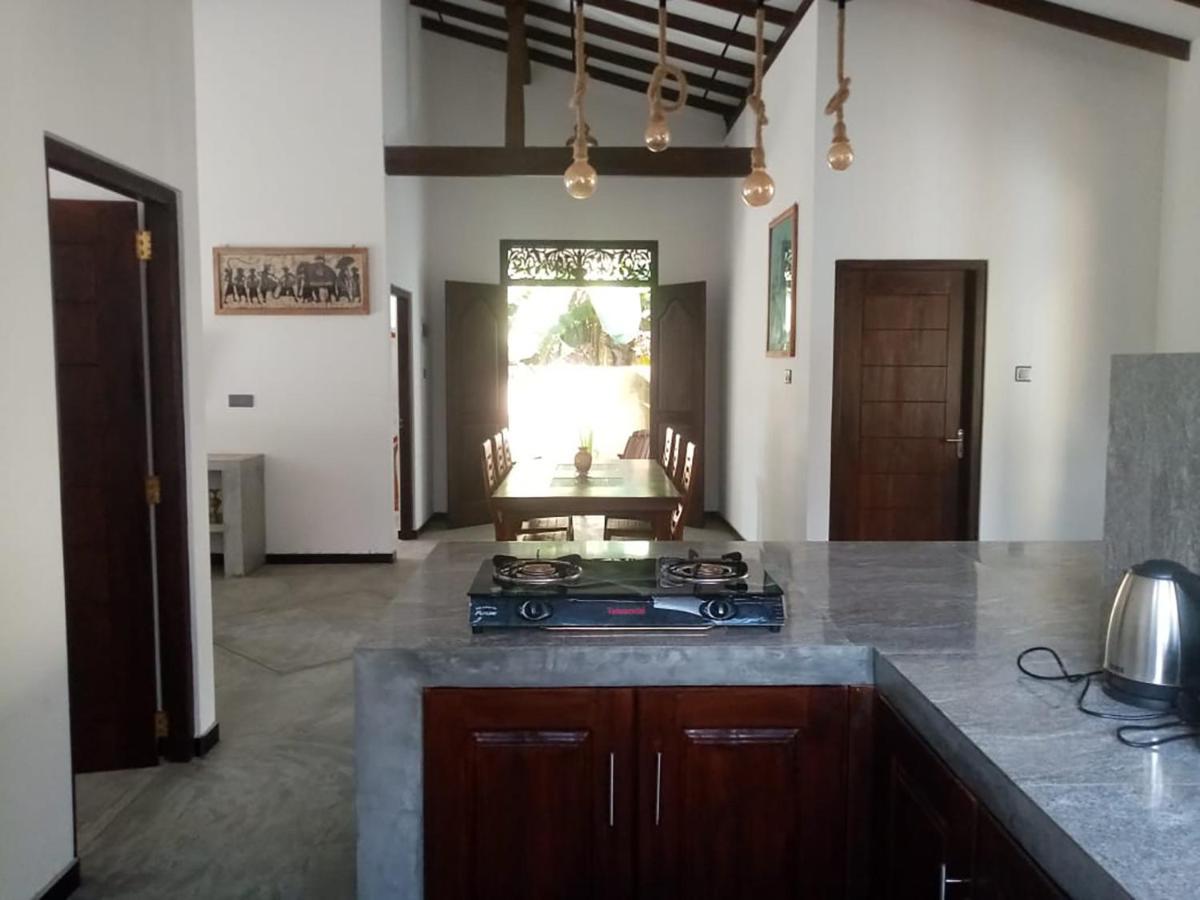 Villa Conch By Om Hikkaduwa Exterior photo
